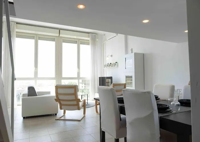 Window On Апартаменты *